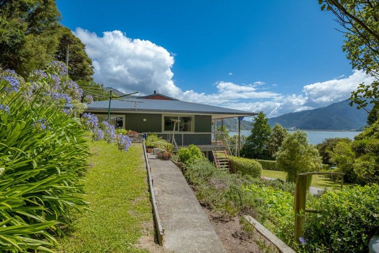 Photo of property in 255 Queen Charlotte Drive, Havelock, Picton, 7281