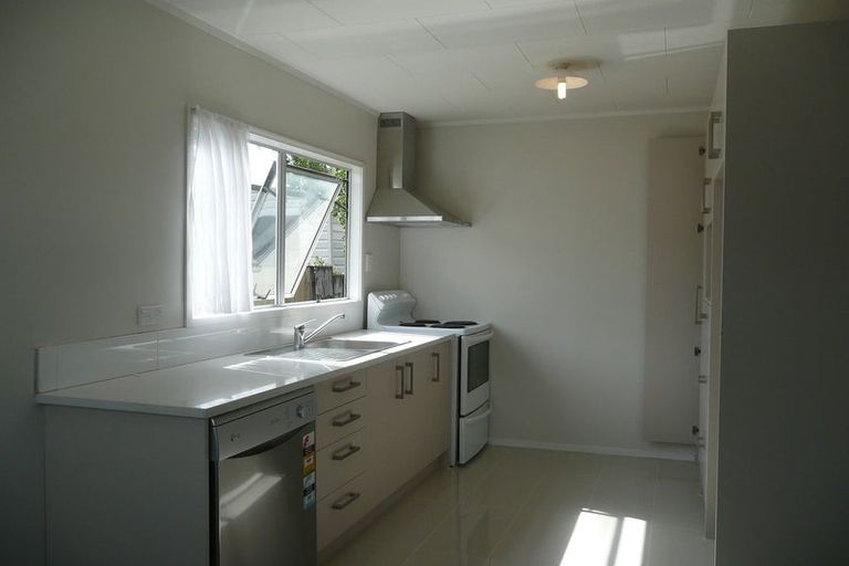 Photo of property in 9 Silverstone Place, Henderson, Auckland, 0612