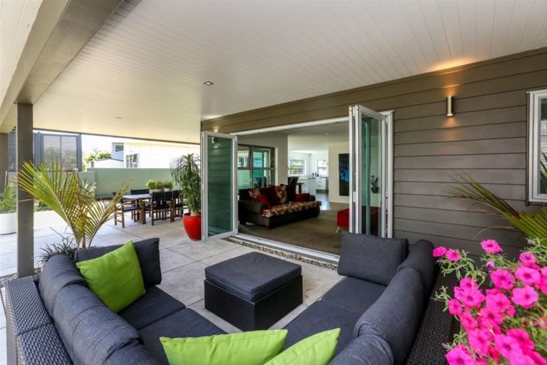 Photo of property in 50 Roto Street, Hurdon, New Plymouth, 4310