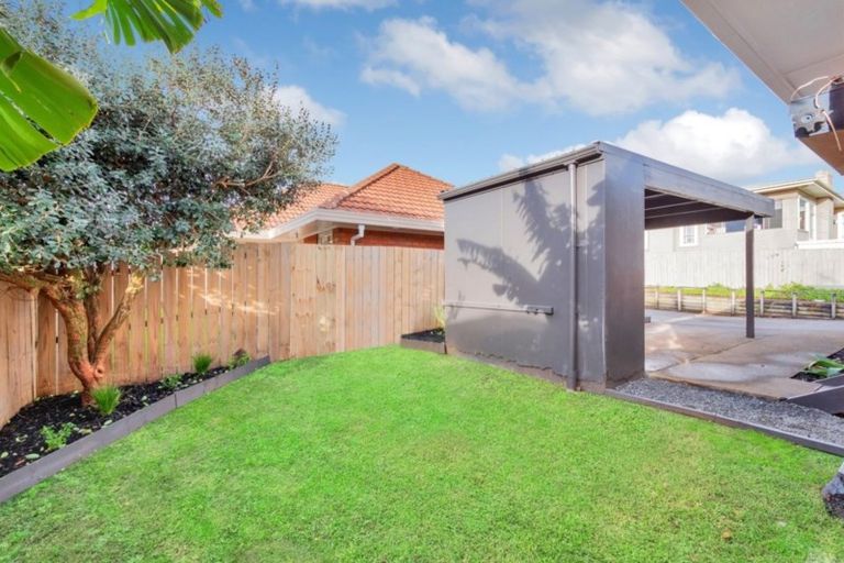 Photo of property in 1/84 Wallace Road, Papatoetoe, Auckland, 2025