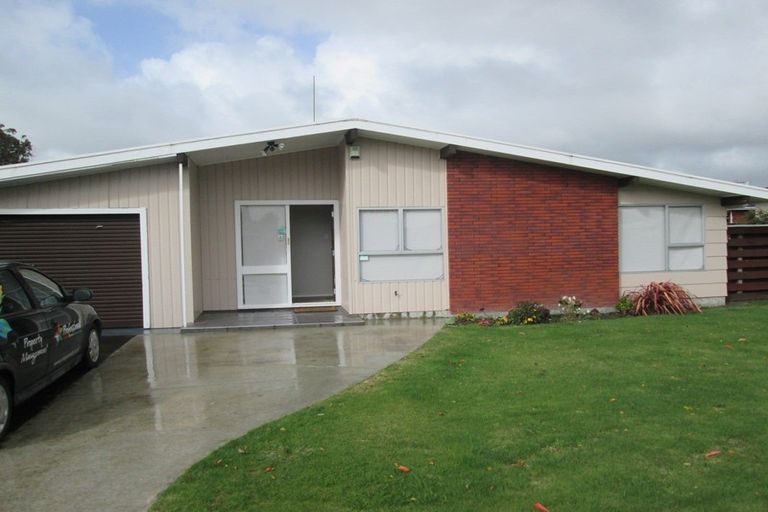 Photo of property in 92 Long Melford Road, Awapuni, Palmerston North, 4412