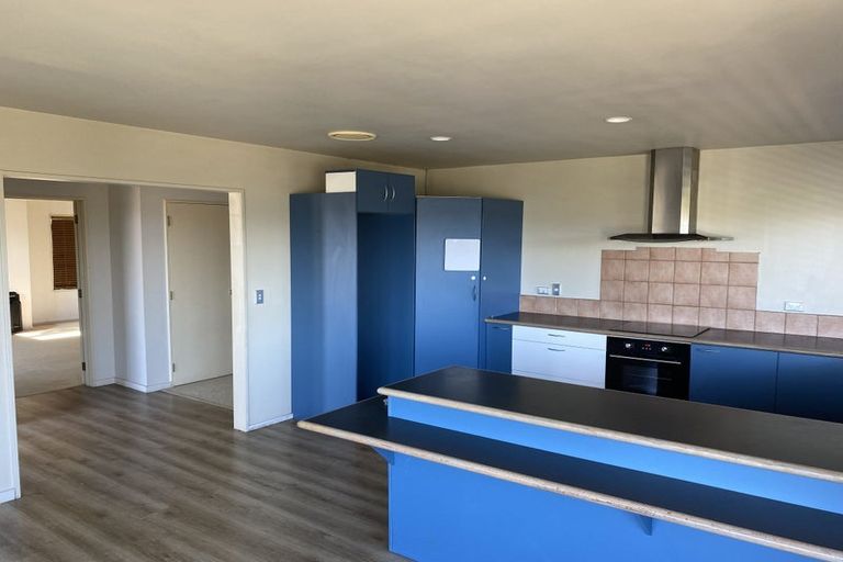 Photo of property in 2/18 Teal Crescent, Beach Haven, Auckland, 0626