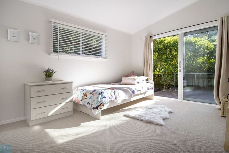 Photo of property in 21 Solander Place, Whitby, Porirua, 5024