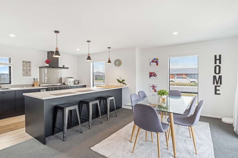 Photo of property in 119 Shillingford Boulevard, Rolleston, 7615