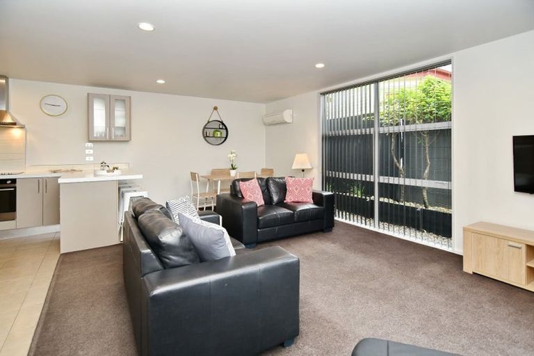 Photo of property in 547 Barbadoes Street, Edgeware, Christchurch, 8013