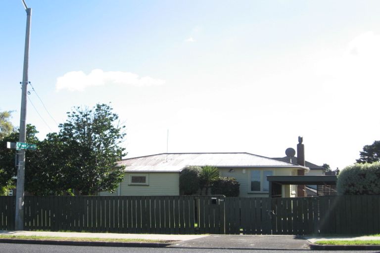 Photo of property in 150 Hill Road, Manurewa, Auckland, 2105