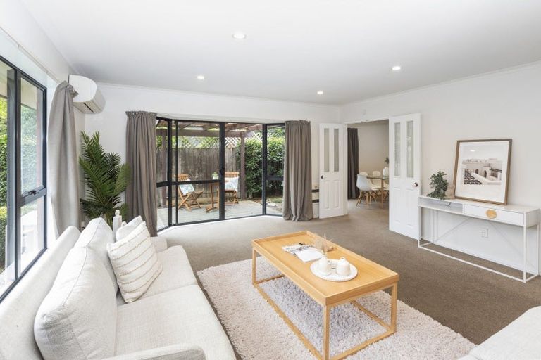 Photo of property in 1/129 Avonhead Road, Avonhead, Christchurch, 8042