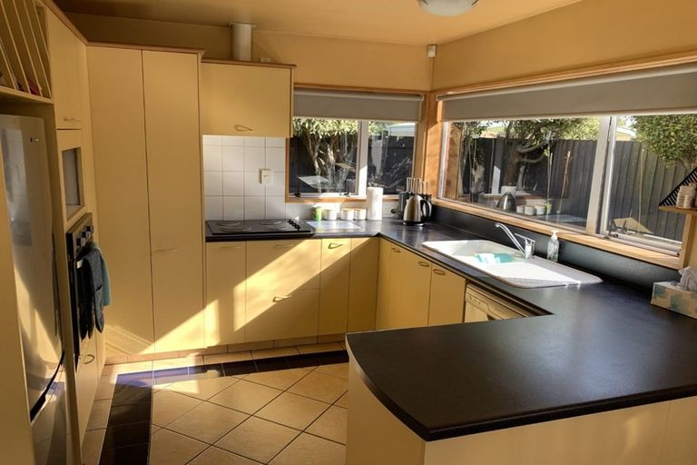 Photo of property in 1 Dymock Place, Bishopdale, Christchurch, 8053