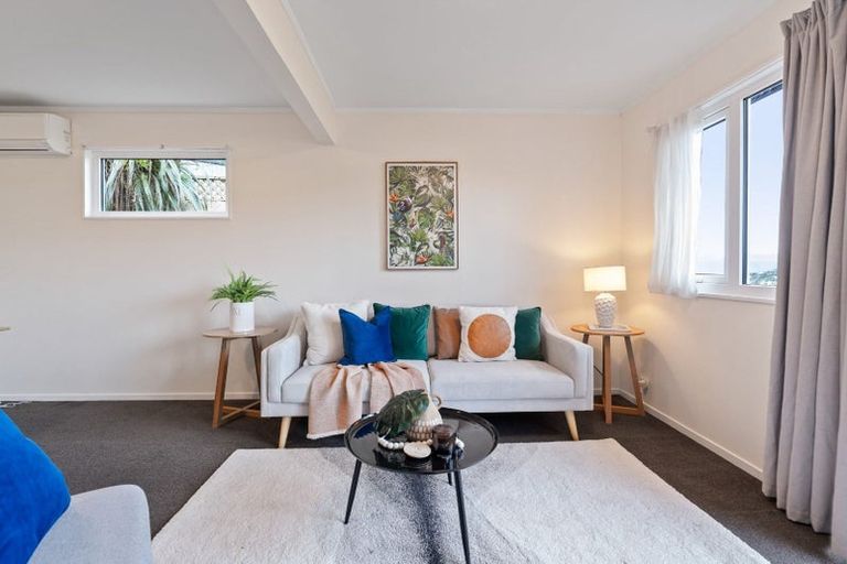 Photo of property in 1/60 Winston Street, Crofton Downs, Wellington, 6035