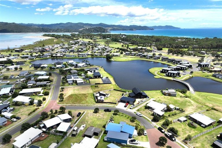 Photo of property in 103 Mahoe Place, Matarangi, Whitianga, 3592