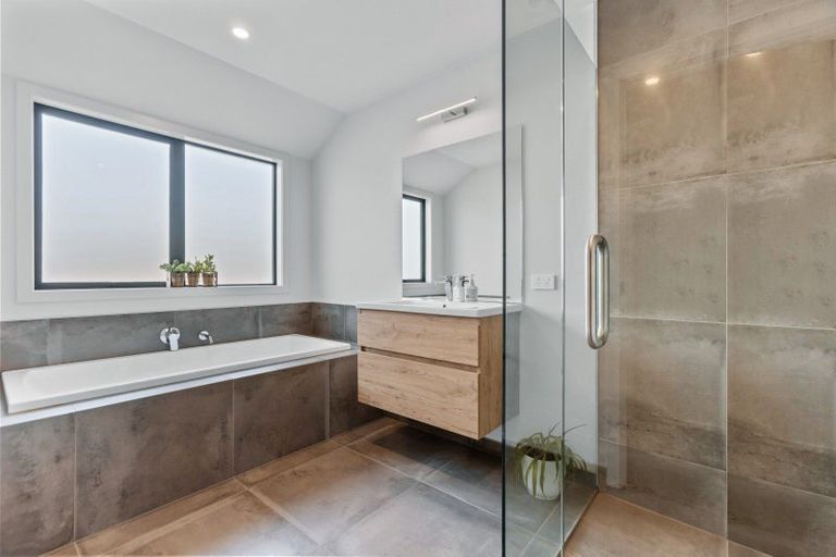 Photo of property in 6 Rua Street, Albert Town, Wanaka, 9305