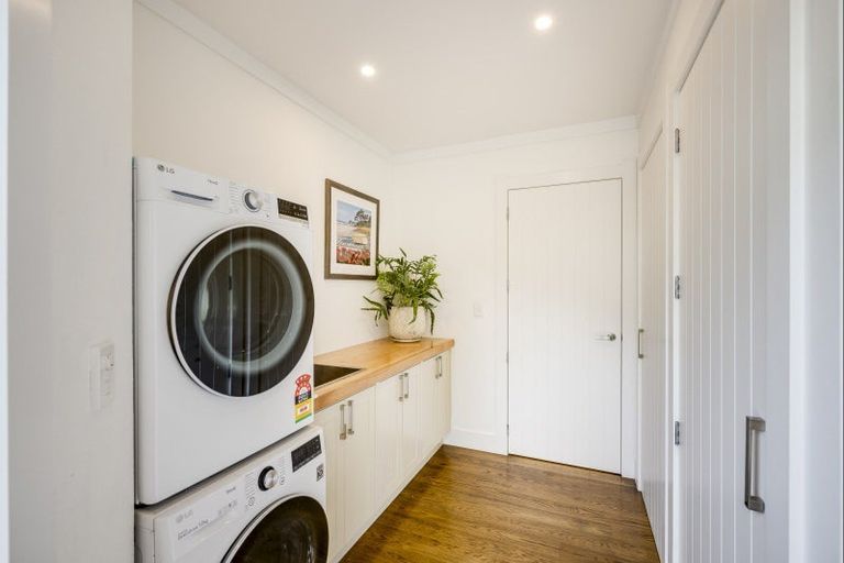 Photo of property in 43 Greenwood Road, Havelock North, 4130