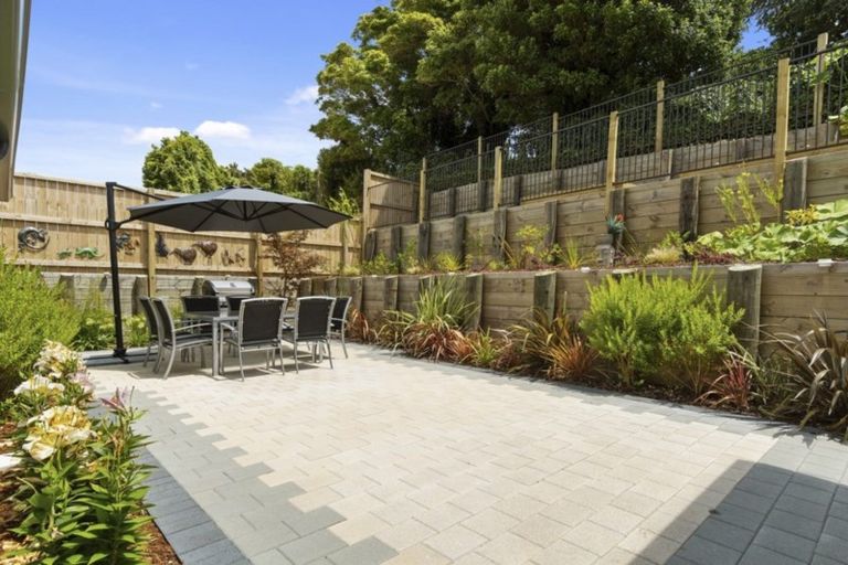 Photo of property in 2 Raptor Way, Welcome Bay, Tauranga, 3175