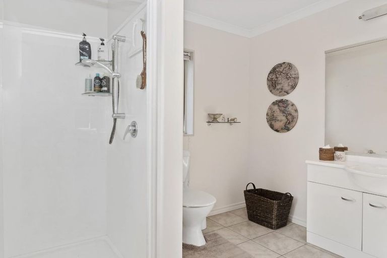 Photo of property in 1 Inverness Drive, Pyes Pa, Tauranga, 3112