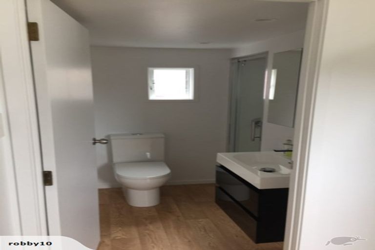 Photo of property in 19 Colombo Road, Waiuku, 2123