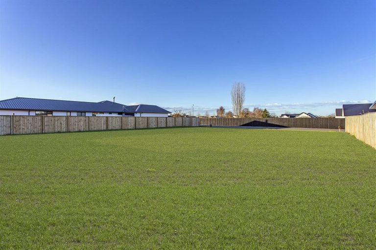 Photo of property in 22 Chatsworth Avenue, Rangiora, 7400
