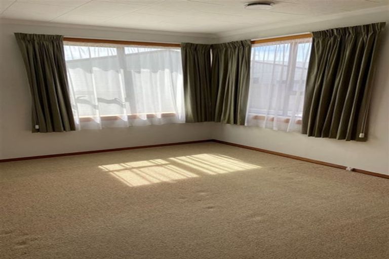 Photo of property in 10 Leistrella Road, Hoon Hay, Christchurch, 8025