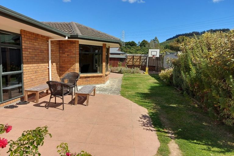 Photo of property in 45 Kirton Drive, Riverstone Terraces, Upper Hutt, 5018
