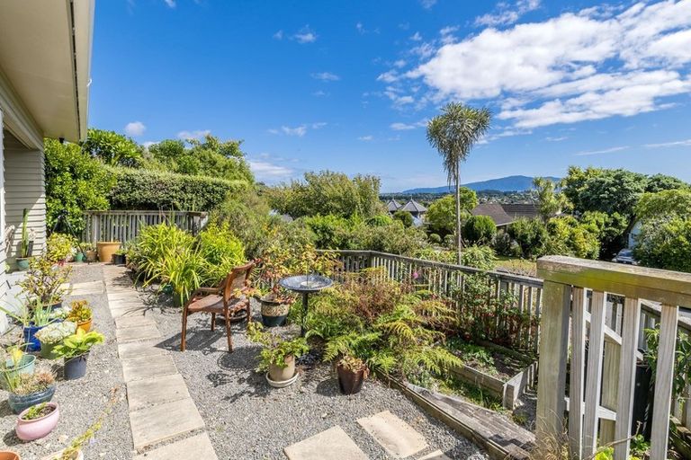Photo of property in 103 Winara Avenue, Waikanae, 5036