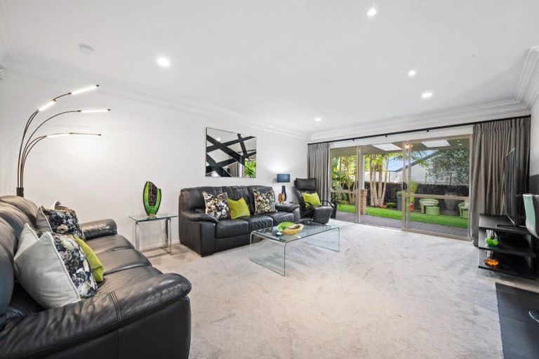 Photo of property in 15 Burnaston Court, Dannemora, Auckland, 2016