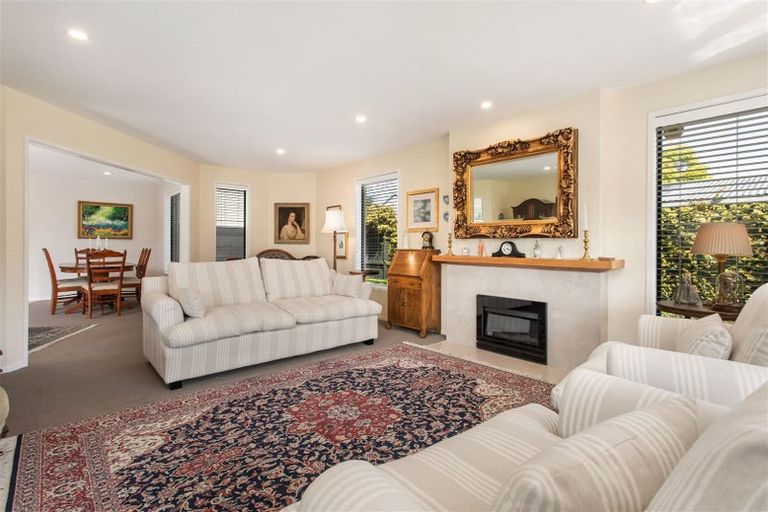 Photo of property in 2/124 Leinster Road, Merivale, Christchurch, 8014