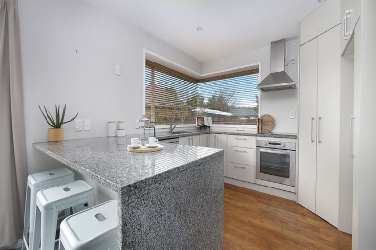 Photo of property in 10 Elmtree Close, Parklands, Christchurch, 8083