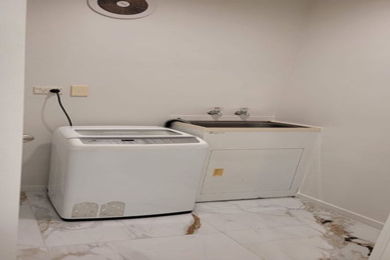 Photo of property in 37a Penzance Road, Mairangi Bay, Auckland, 0630