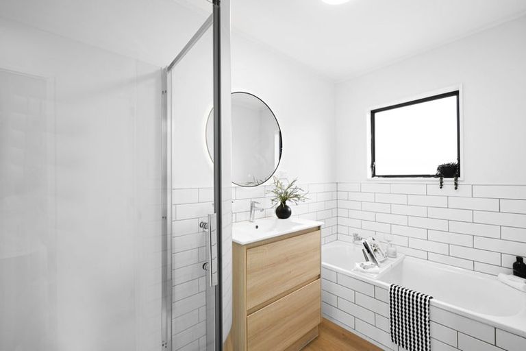 Photo of property in 24a Lloyd Drive, Nawton, Hamilton, 3200