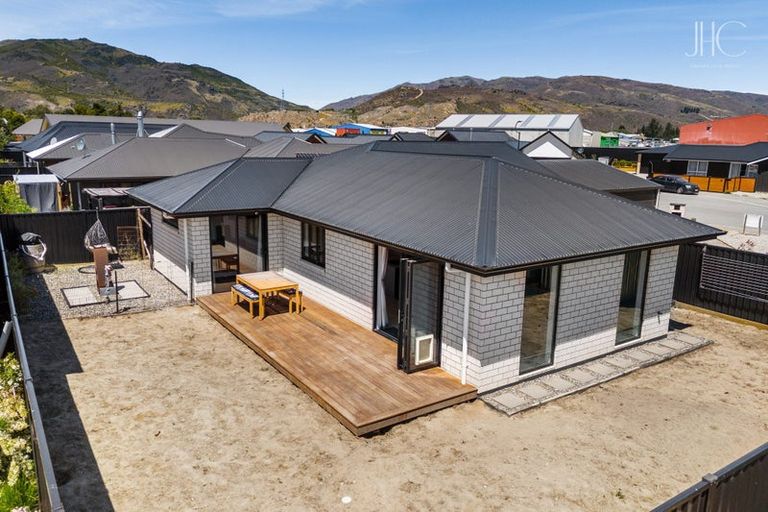 Photo of property in 22 Smitham Drive, Cromwell, 9310