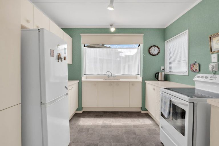 Photo of property in 21a Chester Street, Levin, 5510