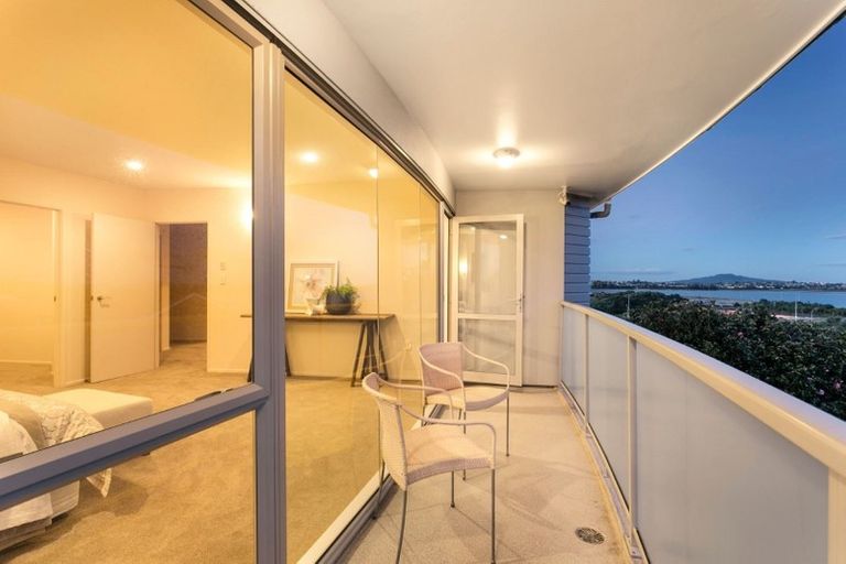 Photo of property in 21 Waimana Avenue, Northcote Point, Auckland, 0627