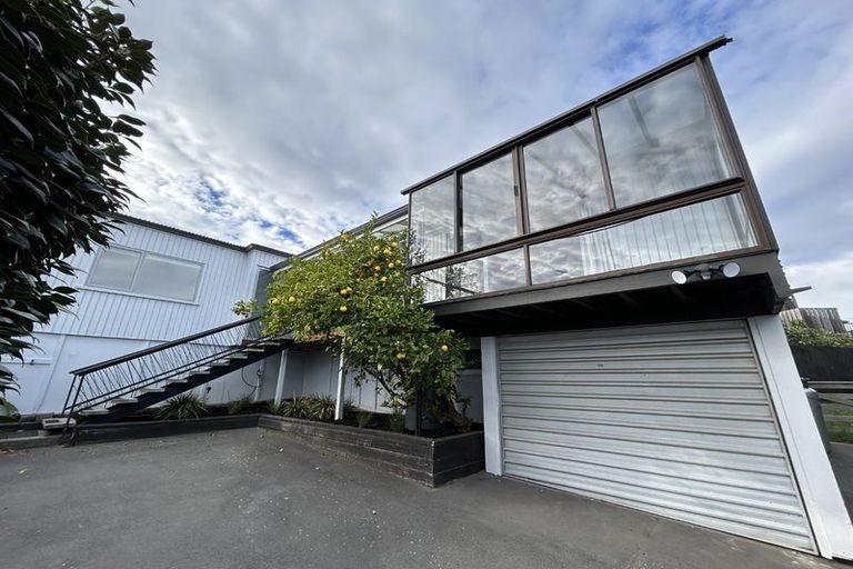 Photo of property in 2/73 Te Awakura Terrace, Mount Pleasant, Christchurch, 8081