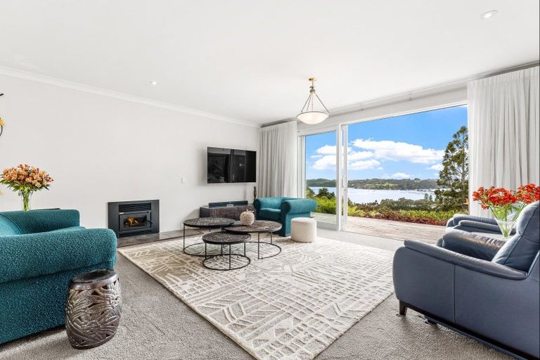 Photo of property in 14 Creek Street, Sandspit, Warkworth, 0982