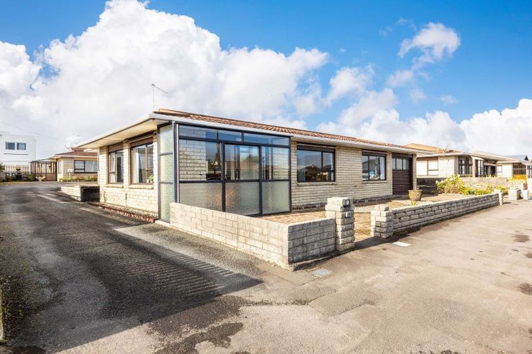 Photo of property in 19 Tukapa Street, Westown, New Plymouth, 4310