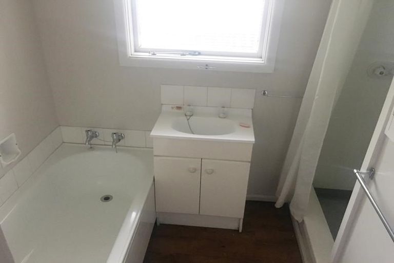 Photo of property in 2/55 Maidstone Road, Ilam, Christchurch, 8041