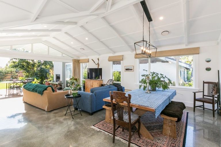 Photo of property in 18 Reynolds Road, Havelock North, 4130