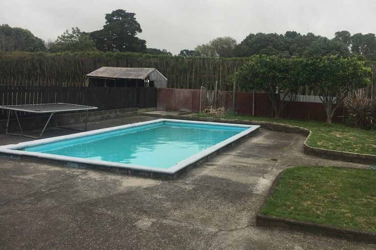 Photo of property in 1410 Devon Road, Brixton, Waitara, 4382