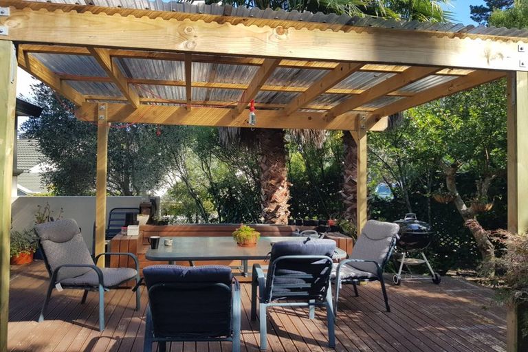 Photo of property in 28 Langana Avenue, Browns Bay, Auckland, 0630