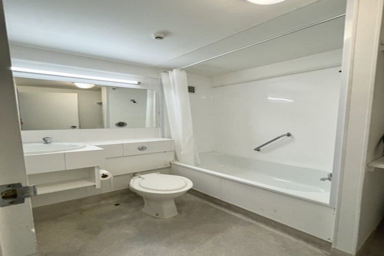 Photo of property in Capital Hill Apartments, 15/54 Hill Street, Thorndon, Wellington, 6011