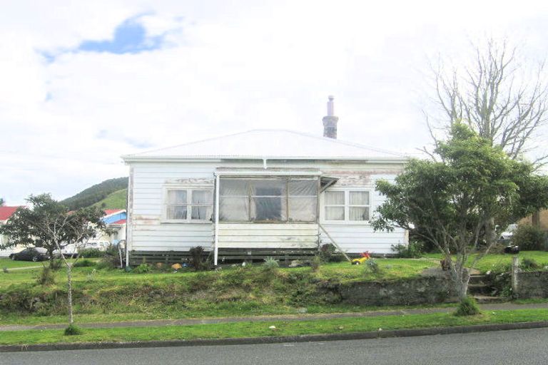 Photo of property in 65 King Street, Hikurangi, 0114