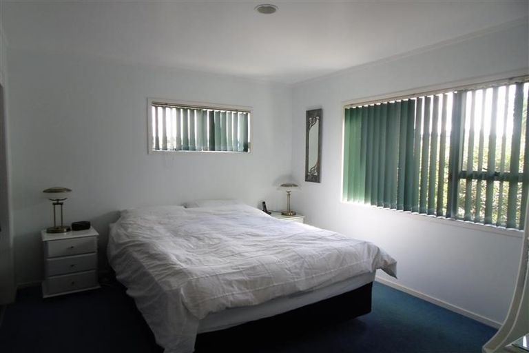 Photo of property in 1/28 Oaktree Avenue, Browns Bay, Auckland, 0630