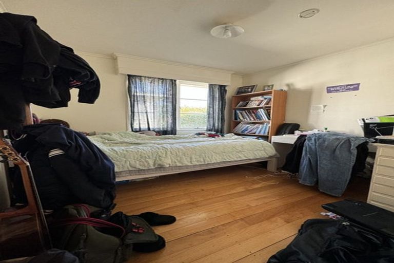 Photo of property in 1/172 Forrest Hill Road, Forrest Hill, Auckland, 0620