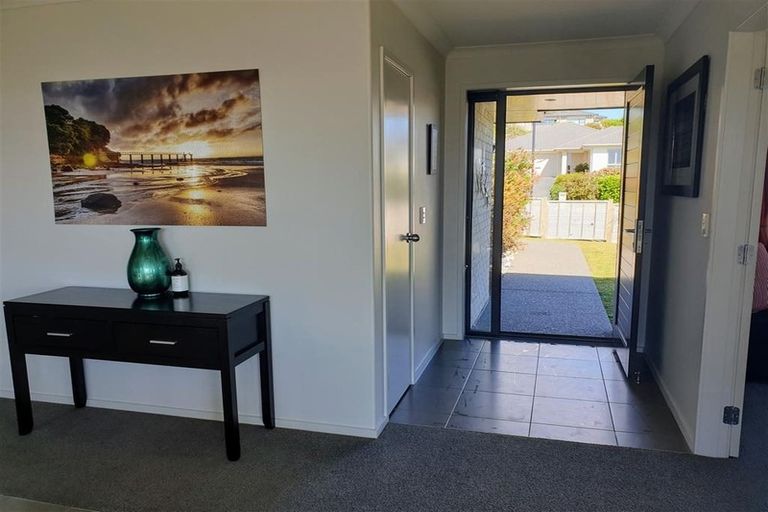 Photo of property in 37 Beachwood Drive, Hatfields Beach, Orewa, 0931