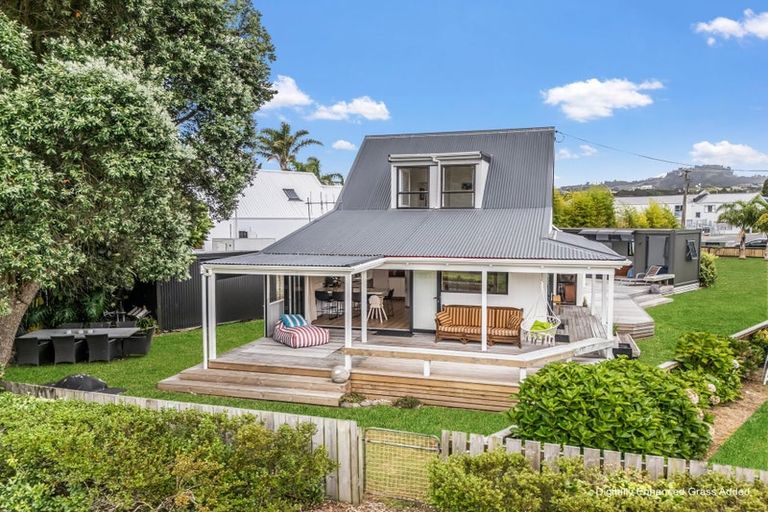 Photo of property in 1 Manaia Road, Tairua, 3508