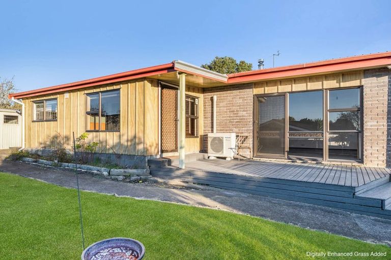 Photo of property in 20 Whakapaki Street, Urenui, 4375
