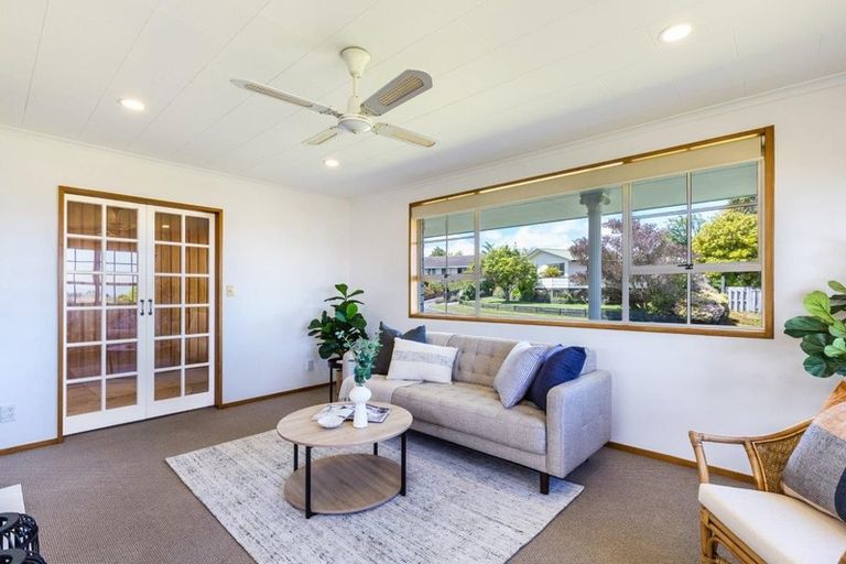 Photo of property in 11 Battersea Place, Richmond Heights, Taupo, 3330