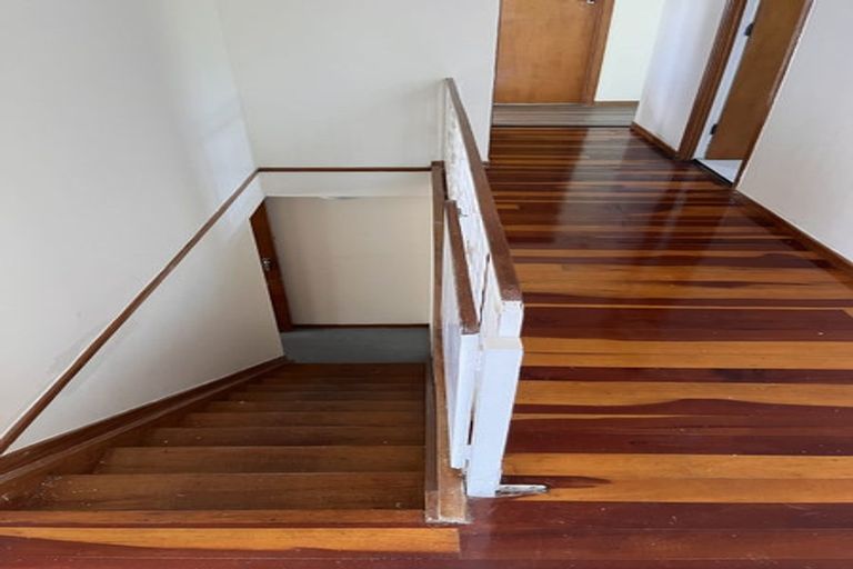 Photo of property in 90 Coronation Road, Mangere Bridge, Auckland, 2022