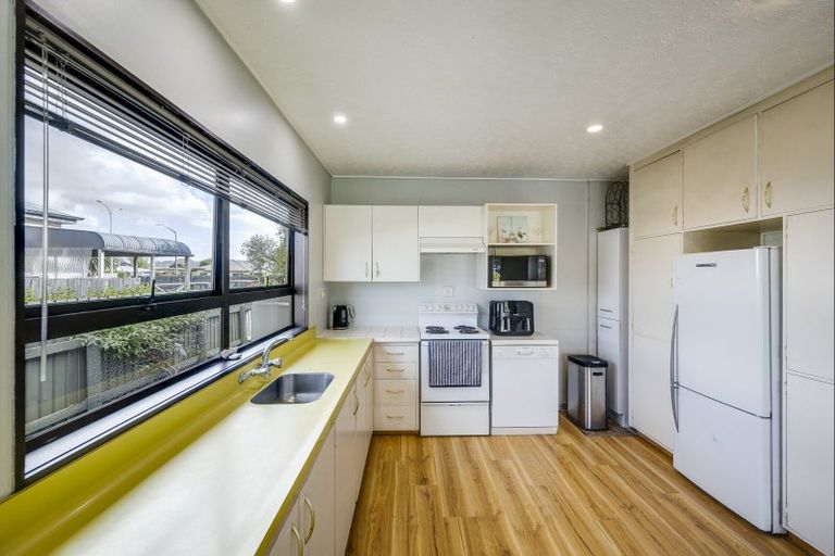Photo of property in 213 Taradale Road, Pirimai, Napier, 4112