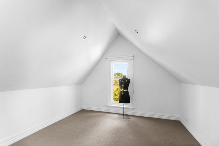 Photo of property in 172 Blighs Road, Strowan, Christchurch, 8052