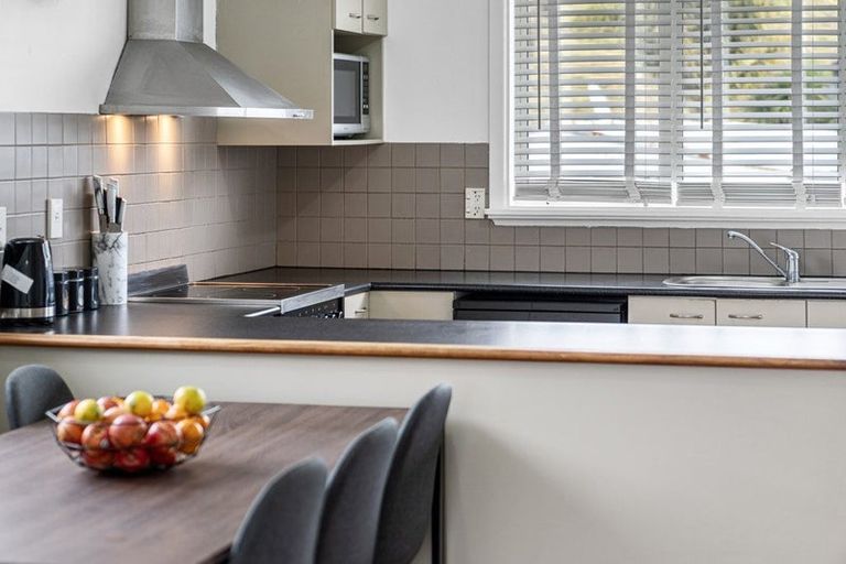 Photo of property in 12 Kelburn Place, Tinwald, Ashburton, 7700